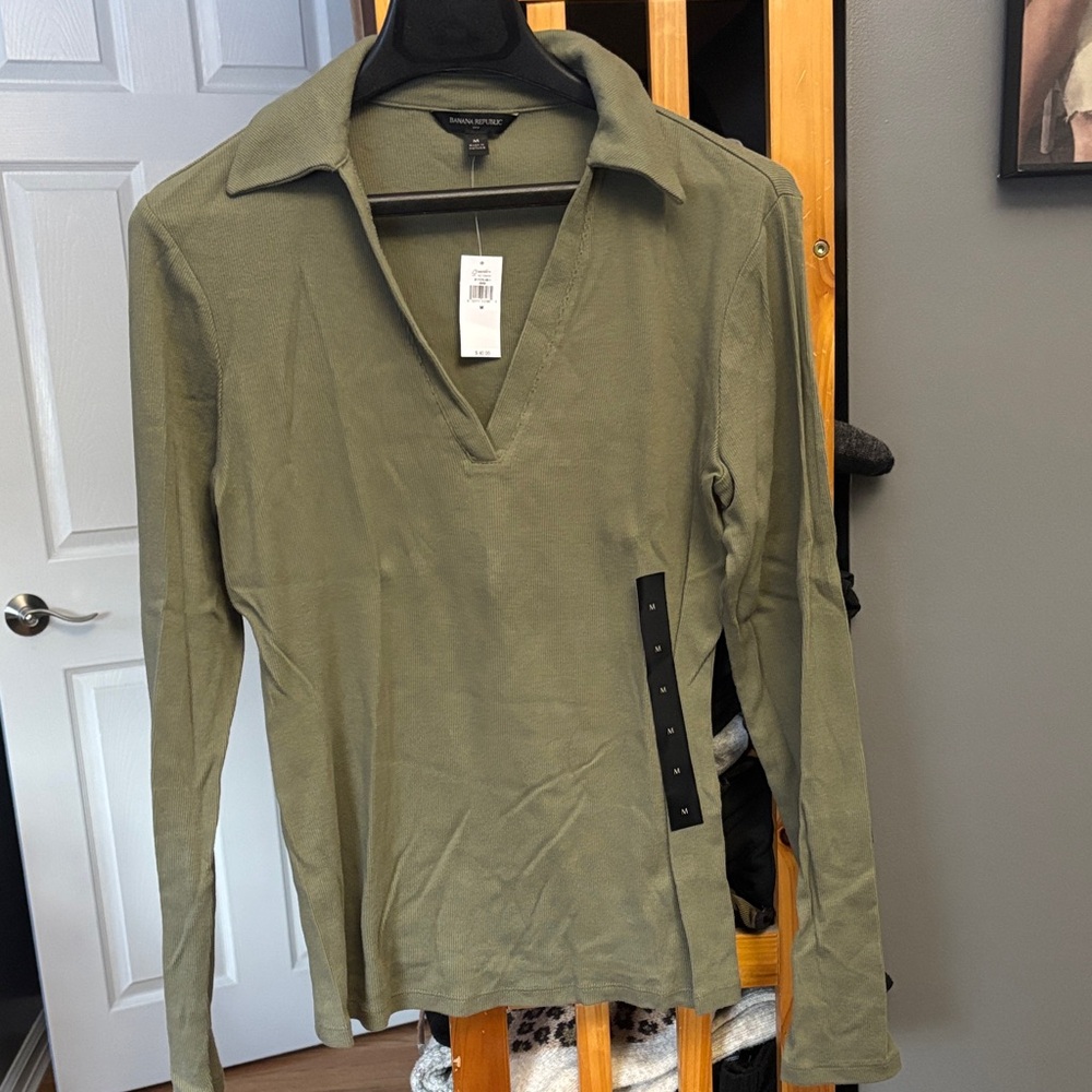 Banana Republic Sage Green V-Neck Blouse